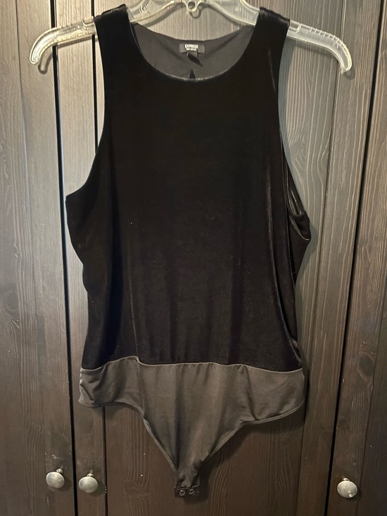 Express Tops - Express velvet bodysuit